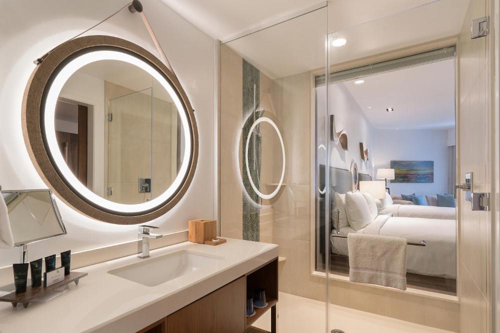 Deluxe Queen Room with Two Queen Beds interior